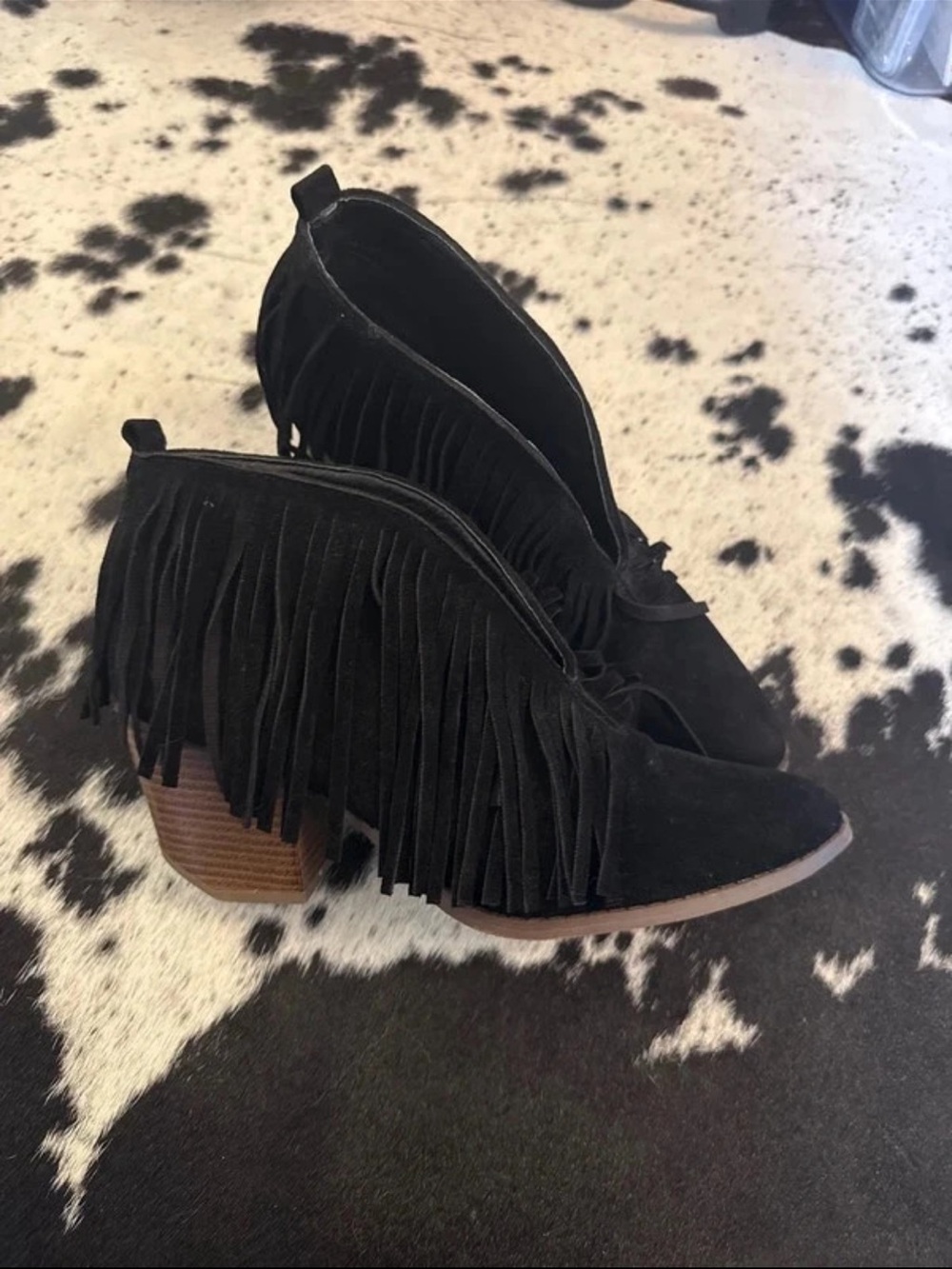 Size 10 black fringe womens beast booties